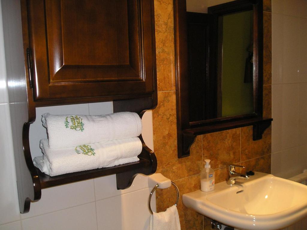 Apartamentos Rurales Obaya Villaviciosa  Rum bild